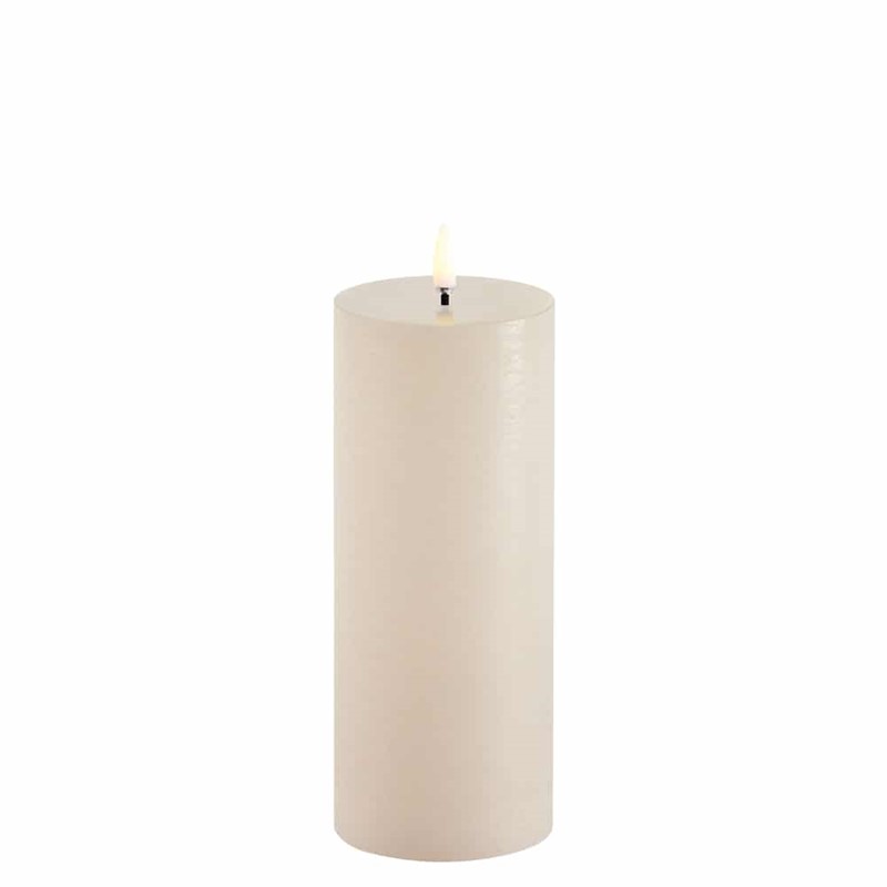 8CE4F703E34B3C6DC148BC814B277652_5708311302893-Led-Pillar-Candle-Vaniglia-7.8x20-di-Uyuni-zanoletti-1 Led Pillar Candle Vaniglia 7.8x20 di Uyuni - immagine 1