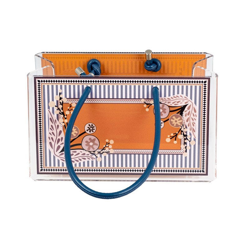 1EE9FF258E52F19AD9C49EA81F79B999_8059692107995-Shopper_Charlotte_Bucarest_Sveva_Piccola_di_Vesta-Zanoletti Shopper Charlotte Bucarest Sveva Piccola di Vesta - immagine 1