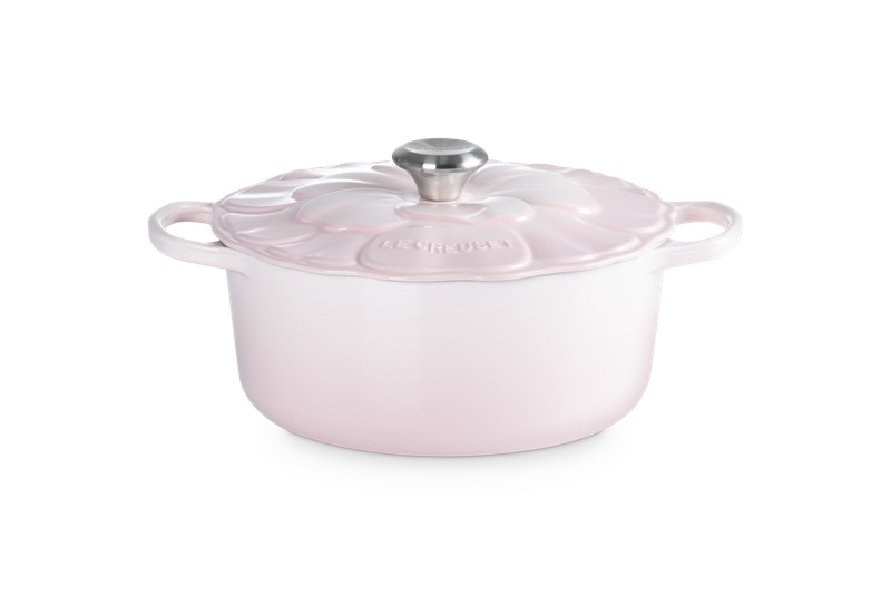 C9B7864DE801103E2428CEF1E150CFF1_024147349327-Cocotte-Rotonda-con-coperchio-a-fiore-Shell-Pink-in-ghisa-vetrificata-di-Le-Creuset-Zanoletti-1 Cocotte Rotonda Jardin Shell Pink in ghisa vetrificata di Le Creuset - immagine 1