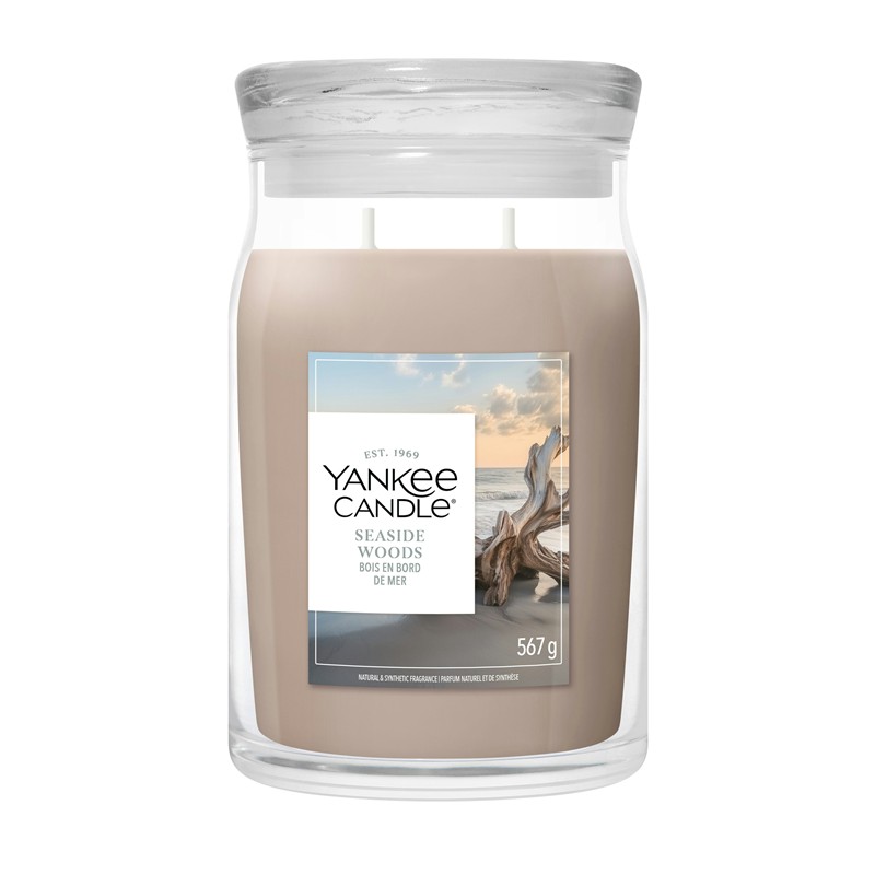 7B104811922077C7E84DB983BA3B2FA7_5038581190471-giara-grande-signature-seaside-woods-di-yankee-candle-zanoletti-1 Giara Grande Signature Seaside Woods di Yankee Candle - immagine 1